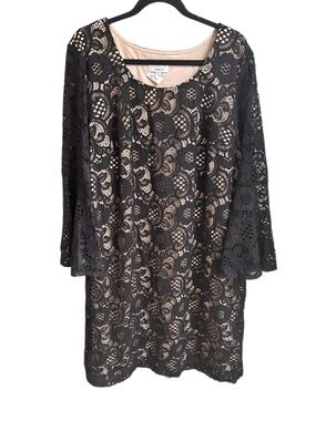 Signature by Robbie Bee black lace sheath dress featuring bell sleeves Size 3X